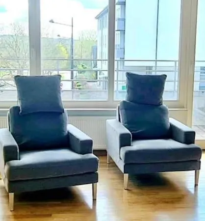 Luxury One Bedroom Flat With Parking&balcony-cent2 Apartment *