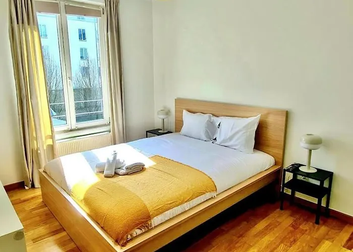 Luxury One Bedroom Flat With Parking&balcony-cent2